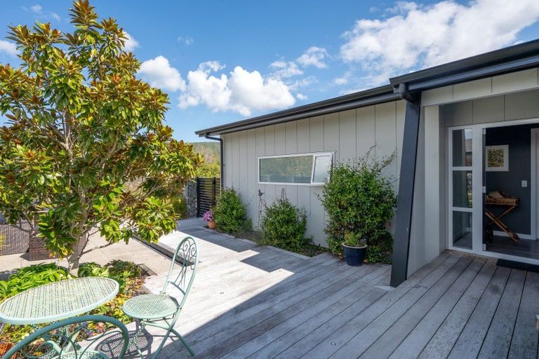 Photo of property in 18 Lakemere Way, Kinloch, Taupo, 3377