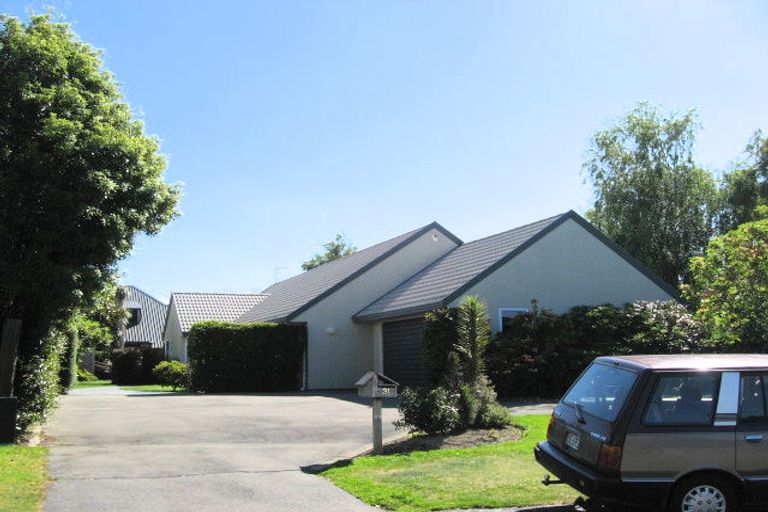 Photo of property in 31 Inglewood Place, Avonhead, Christchurch, 8042