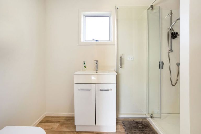 Photo of property in 36 Whitby Avenue, Whitianga, 3510