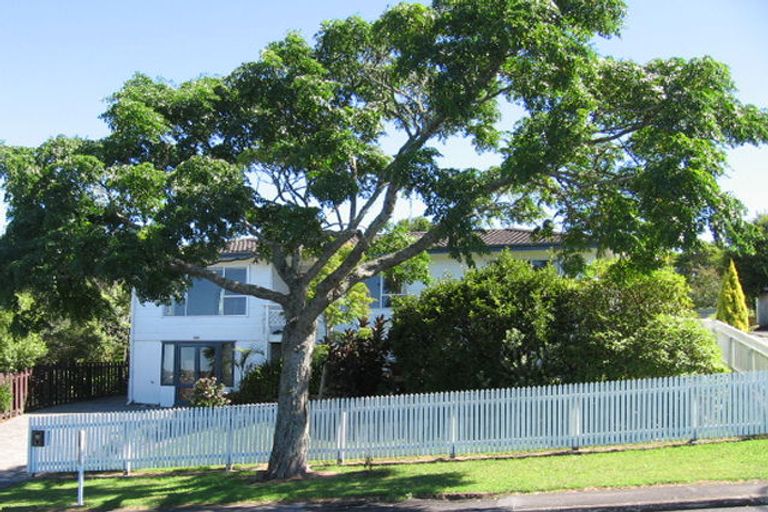Photo of property in 29 Oreil Avenue, West Harbour, Auckland, 0618