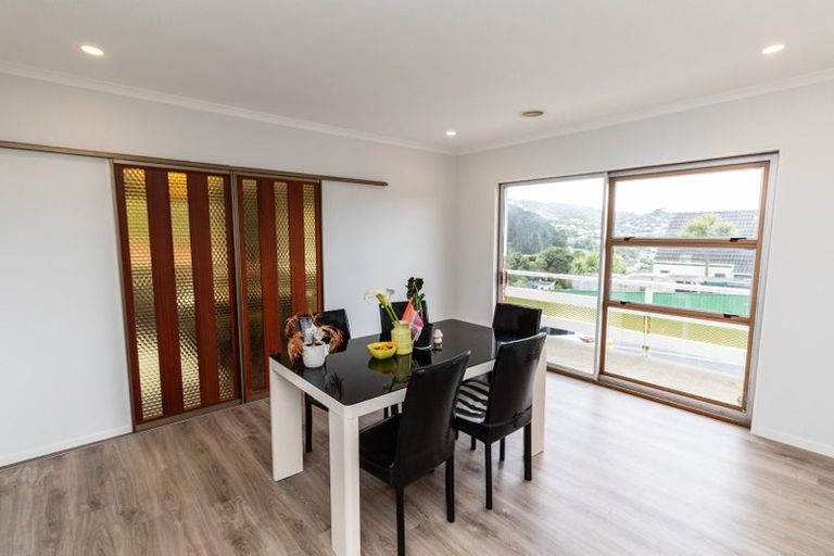 Photo of property in 1 Paddington Grove, Karori, Wellington, 6012