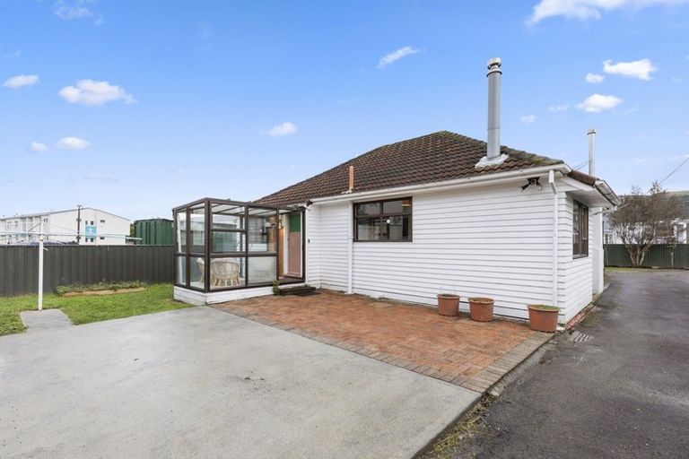 Photo of property in 142a Molesworth Street, Taita, Lower Hutt, 5011