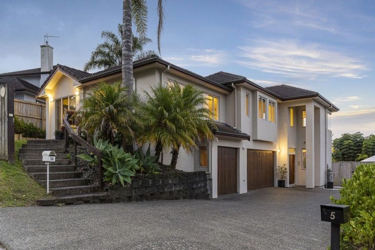 Photo of property in 5 Houhere Close, Albany, Auckland, 0632