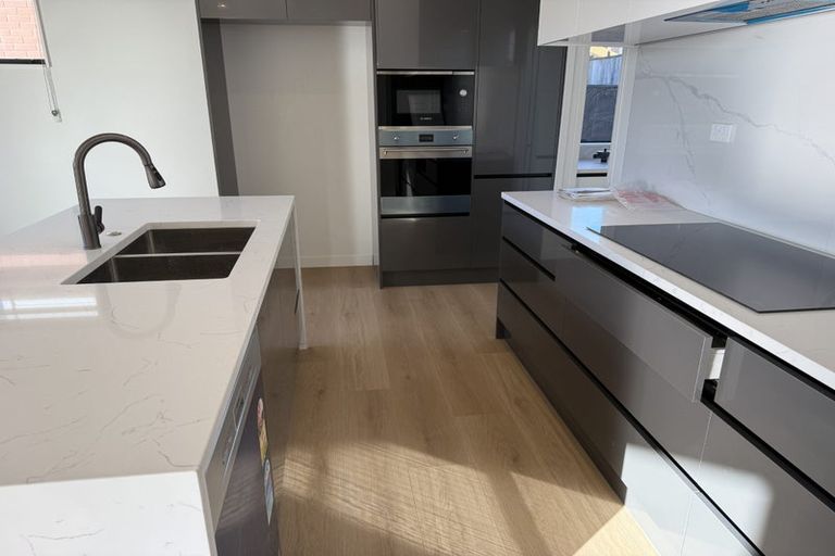 Photo of property in 120 Taylor Street, Blockhouse Bay, Auckland, 0600