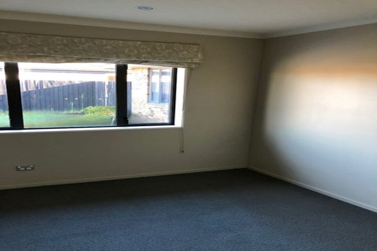 Photo of property in 12 Felicitas Grove, Aidanfield, Christchurch, 8025