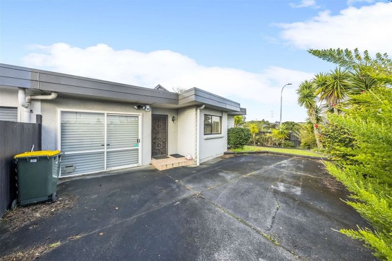 Photo of property in 1/1 Peguero Place, Totara Heights, Auckland, 2105