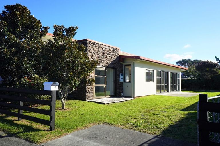 Photo of property in 34 Tamure Place, Ruakaka, 0116
