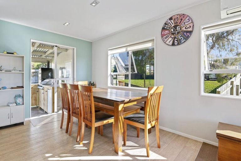 Photo of property in 3 Awatere Place, Snells Beach, 0920