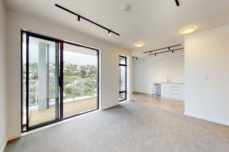 Photo of property in 4/67 Tiketike Way, Brooklyn, Wellington, 6021