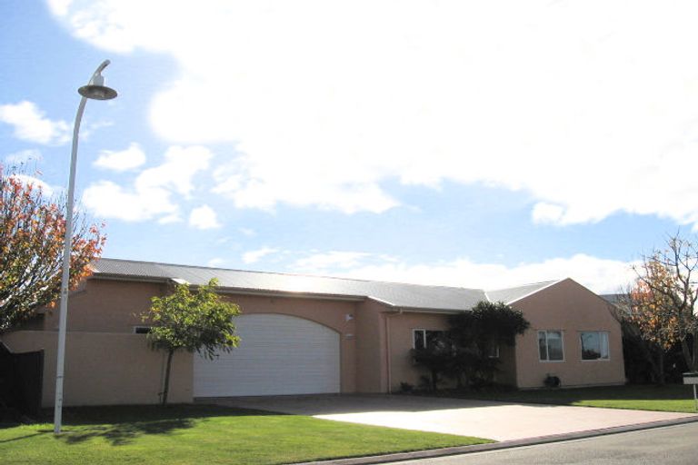 Photo of property in 38 Pukekura Place, Taradale, Napier, 4112