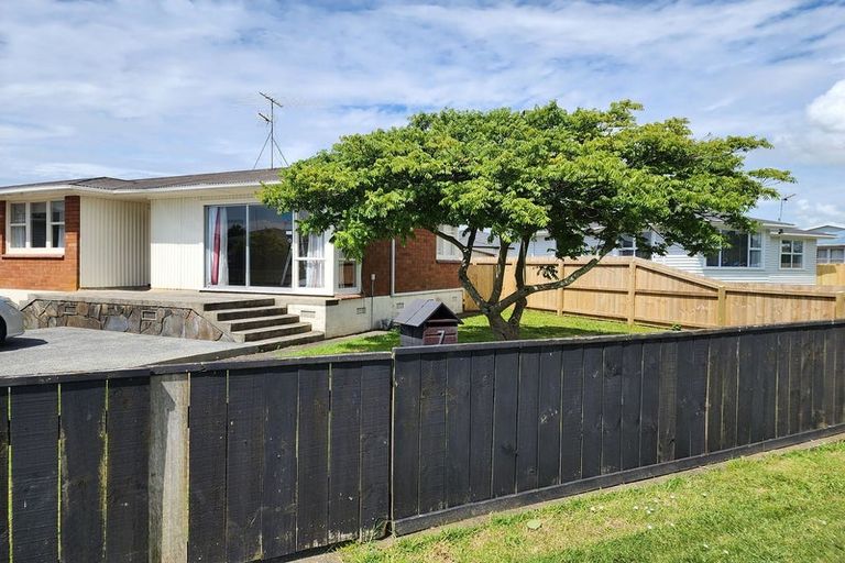 Photo of property in 7 Brightwell Street, Papakura, 2110