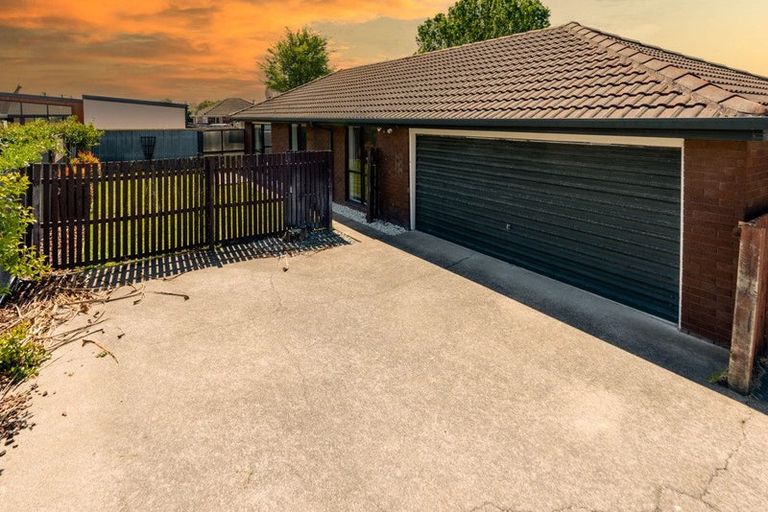 Photo of property in 2/232 Harewood Road, Bishopdale, Christchurch, 8053