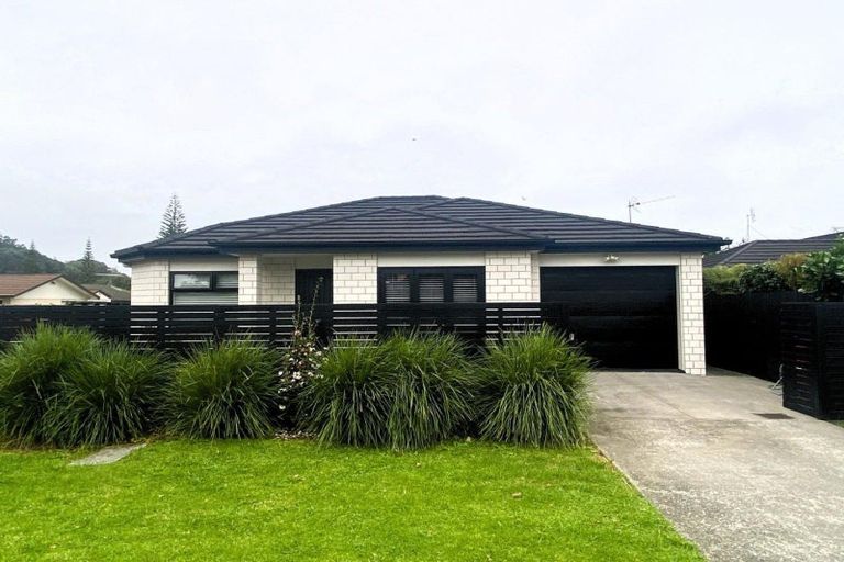 Photo of property in 7 Forest Glen, Orewa, 0931