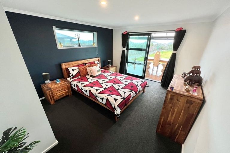 Photo of property in 10 Takutai Terrace, Ruatapu, 7883