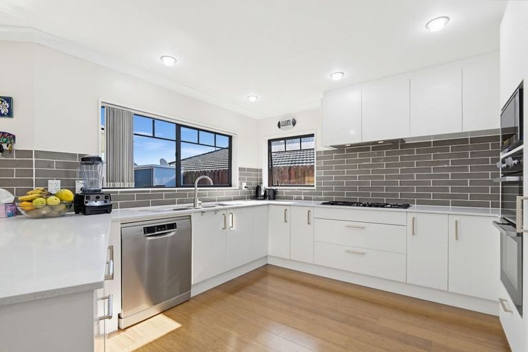 Photo of property in 3 Norm Pellow Drive, Manurewa, Auckland, 2105