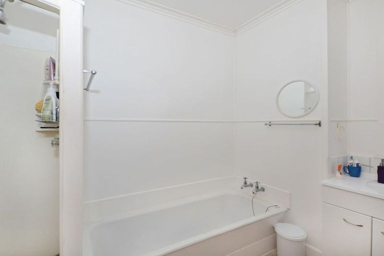Photo of property in 38 Central Avenue, Avenues, Whangarei, 0110