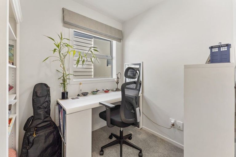 Photo of property in 39 Mcgrath Way, Taita, Lower Hutt, 5011