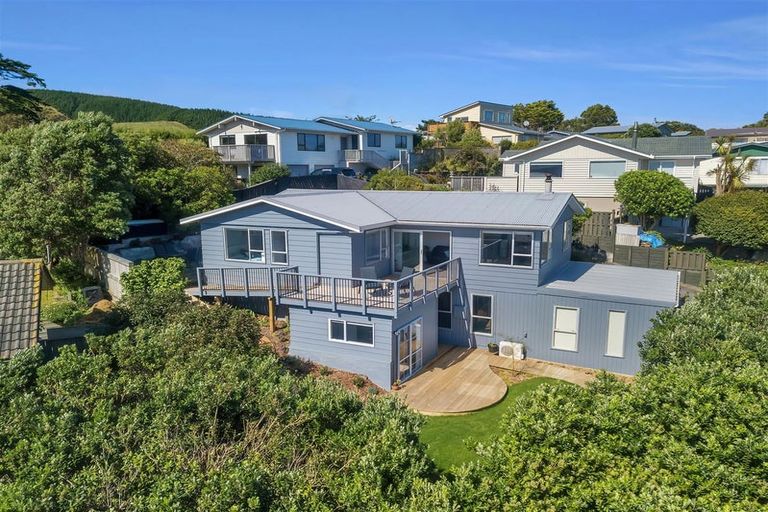 Photo of property in 64 Sea Vista Drive, Pukerua Bay, 5026