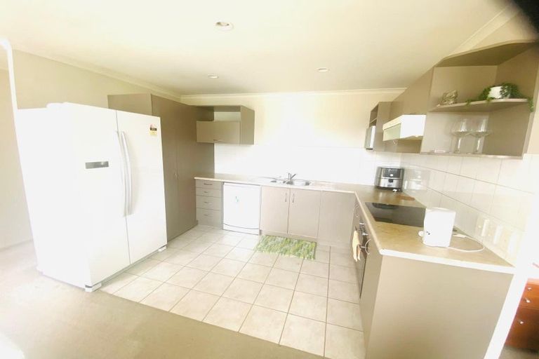 Photo of property in 1 Nykki Place, Papakura, 2110