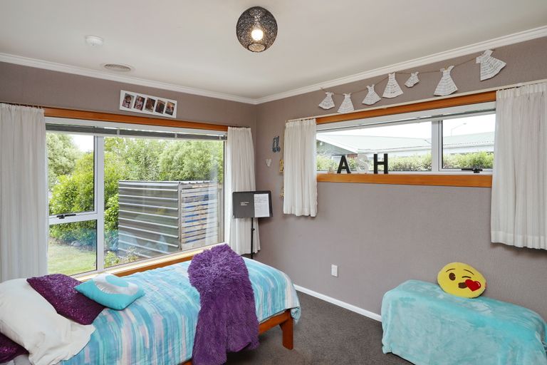 Photo of property in 133 Kendal Avenue, Burnside, Christchurch, 8053