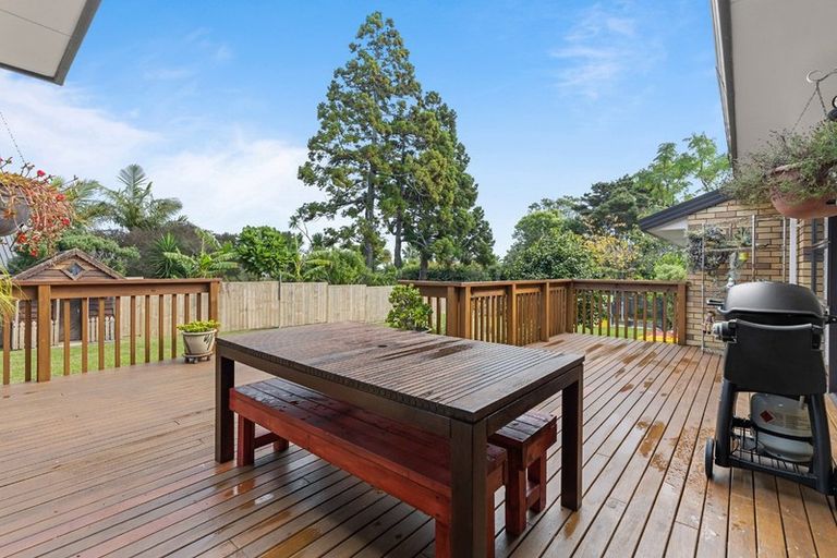 Photo of property in 15 Pounamu Avenue, Greenhithe, Auckland, 0632