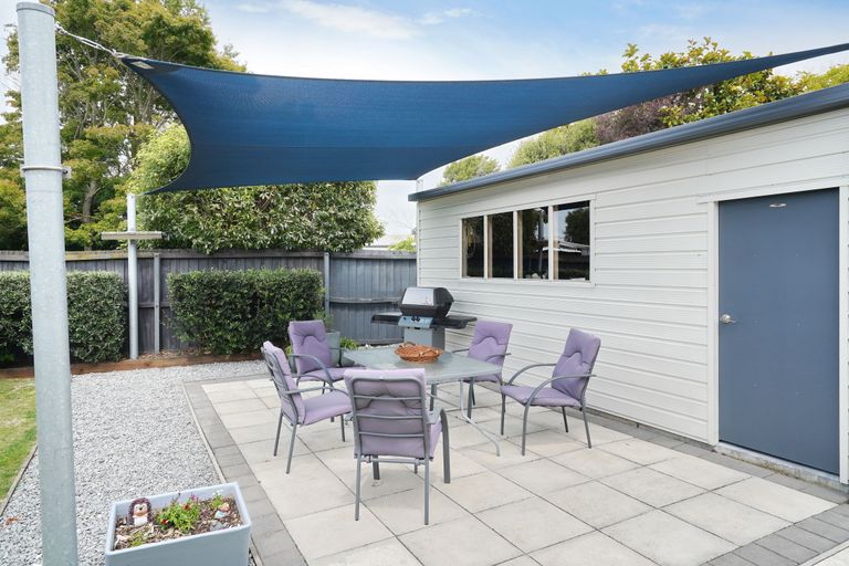 Photo of property in 133 Kendal Avenue, Burnside, Christchurch, 8053