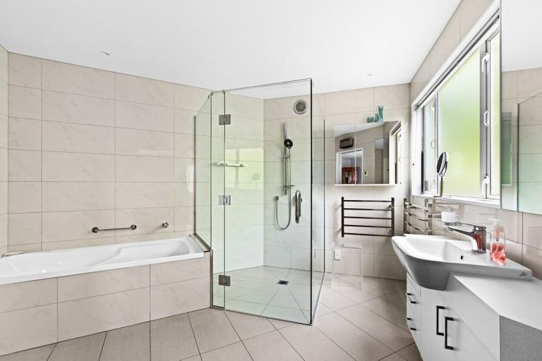 Photo of property in 28a Mchardy Street, Havelock North, 4130