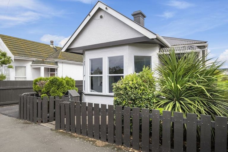 Photo of property in 256 Oxford Street, South Dunedin, Dunedin, 9012