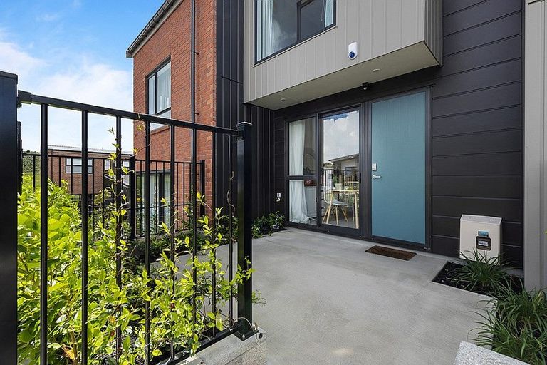 Photo of property in 6 Timu Road, Long Bay, Auckland, 0630