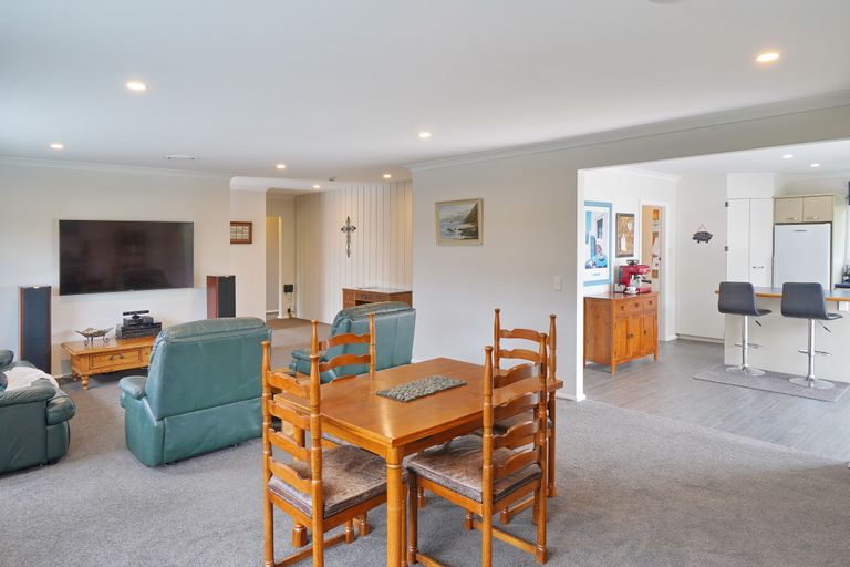 Photo of property in 133 Kendal Avenue, Burnside, Christchurch, 8053