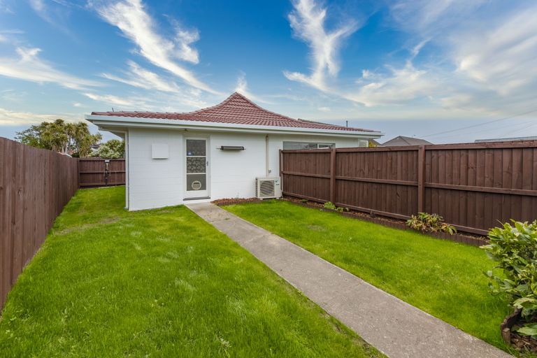 Photo of property in 1/18 Hardy Street, New Brighton, Christchurch, 8061