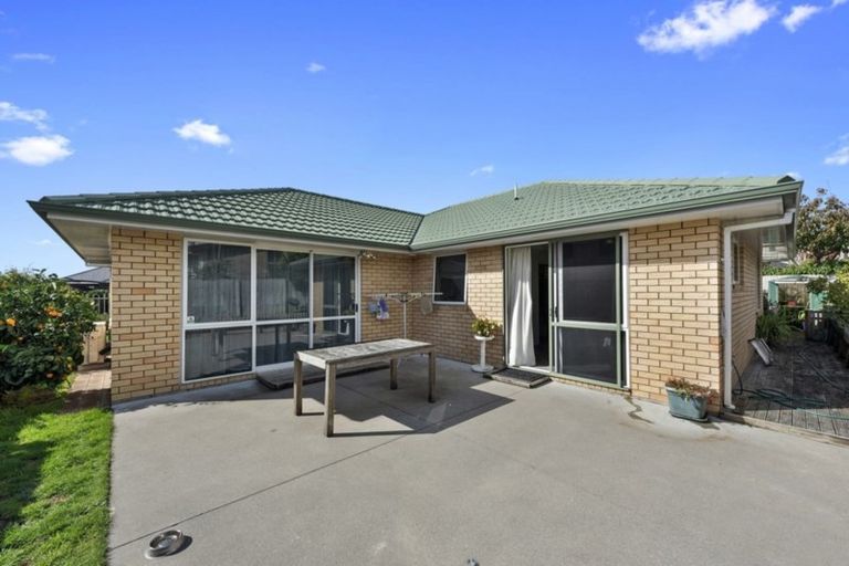 Photo of property in 8 Ruske Place, Grandview Heights, Hamilton, 3200