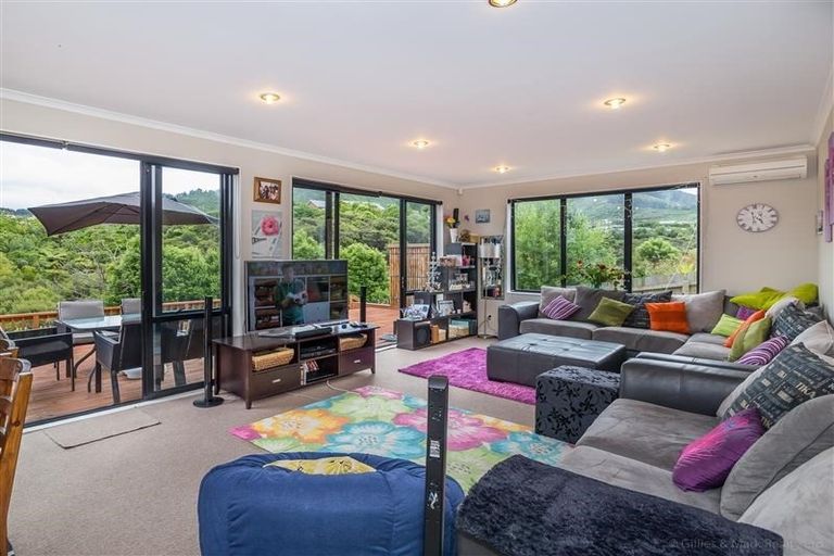 Photo of property in 12 Ronald Scott Grove, Riverstone Terraces, Upper Hutt, 5018