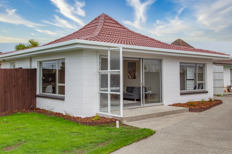 Photo of property in 1/18 Hardy Street, New Brighton, Christchurch, 8061