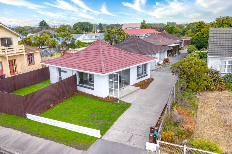 Photo of property in 1/18 Hardy Street, New Brighton, Christchurch, 8061