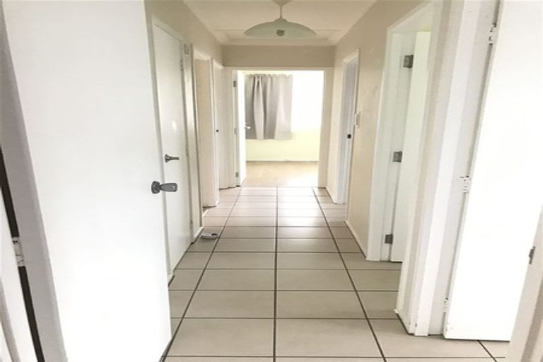 Photo of property in 134 Waimumu Road, Massey, Auckland, 0614