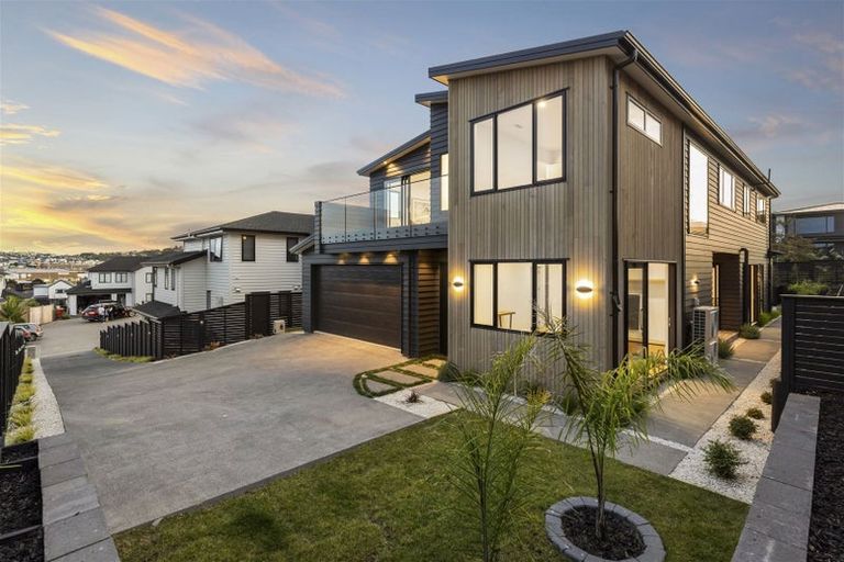 Photo of property in 3 Fender Place, Long Bay, Auckland, 0630