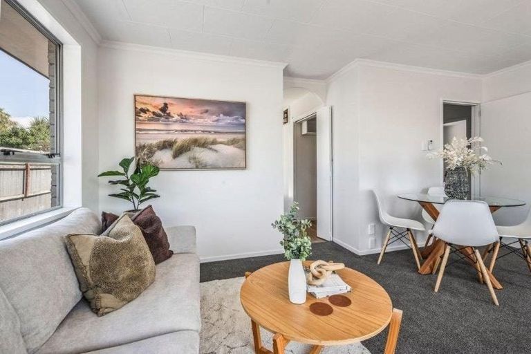 Photo of property in 1/150 Bowhill Road, New Brighton, Christchurch, 8083