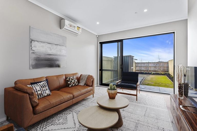 Photo of property in 86 Symes Drive, Red Beach, 0932