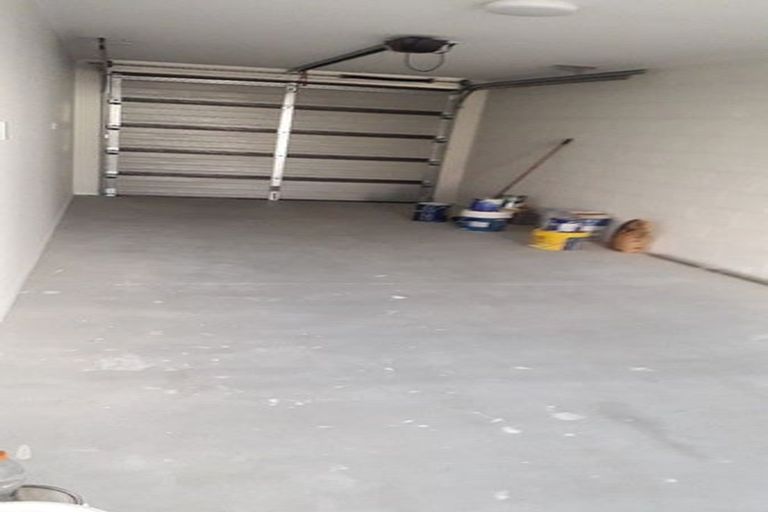 Photo of property in 2 Liquidambar Drive, Hobsonville, Auckland, 0616