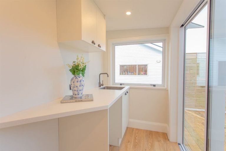 Photo of property in 37 Somerfield Street, Somerfield, Christchurch, 8024