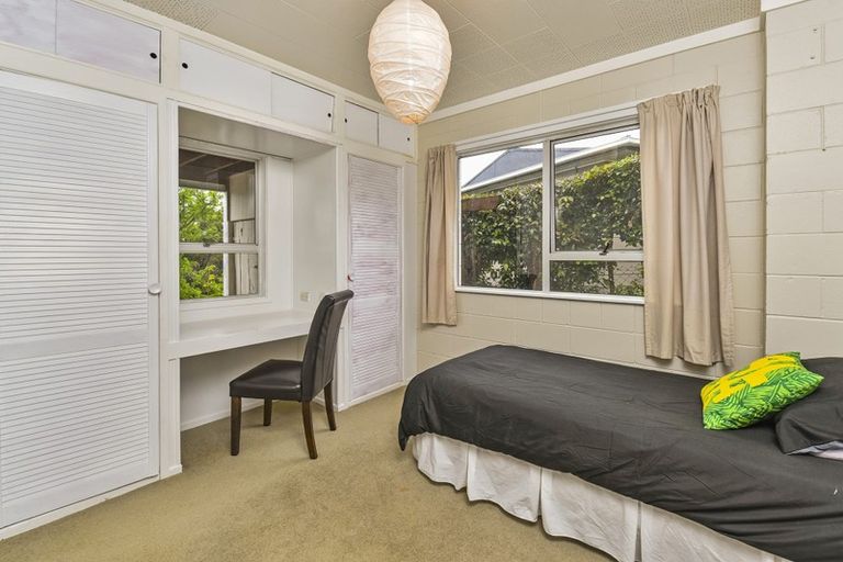 Photo of property in 15 Glencourt Place, Glenfield, Auckland, 0629