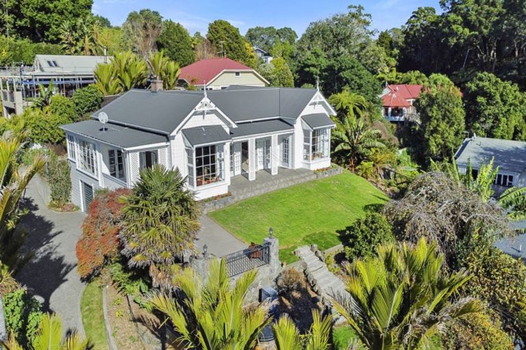 Photo of property in 103 Fulford Street, New Plymouth, 4310