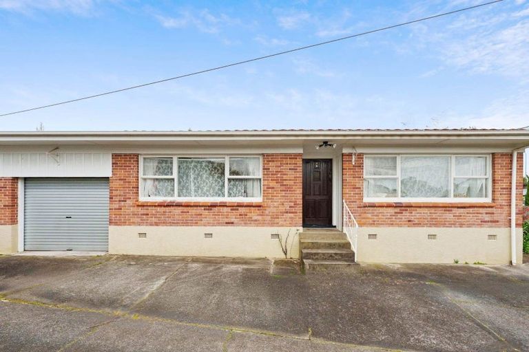 Photo of property in 1/3 Angelo Avenue, Howick, Auckland, 2014