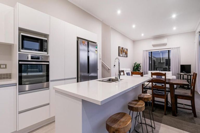 Photo of property in 41 Maka Terrace, Orewa, 0931