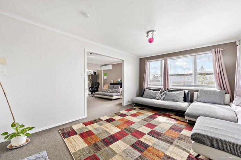 Photo of property in 14 Ludlow Terrace, Totara Vale, Auckland, 0627