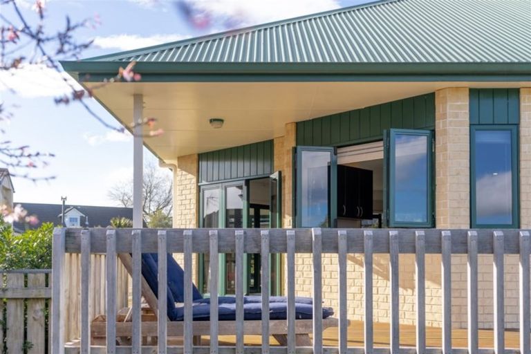 Photo of property in 3a Kauri Grove, Lansdowne, Masterton, 5810