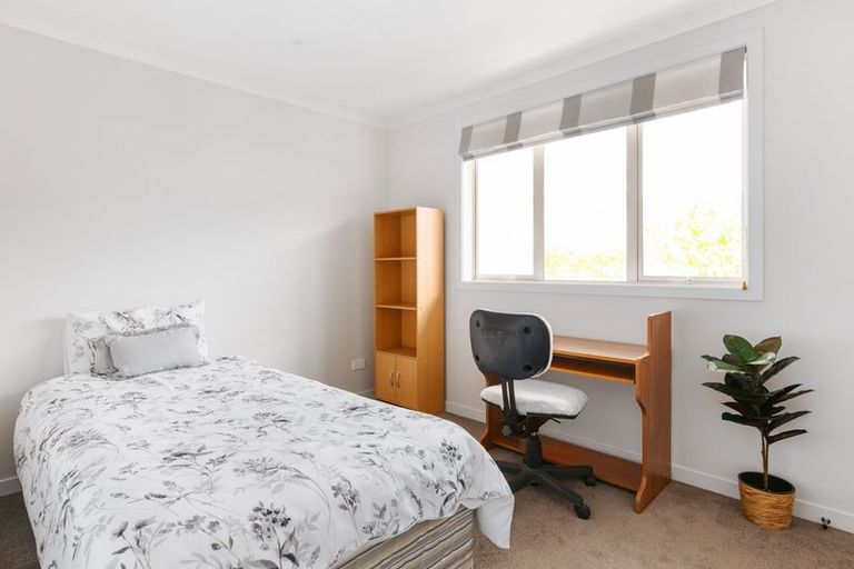 Photo of property in Waterview Estate, 60/4 Greystone Place, Omokoroa, 3114