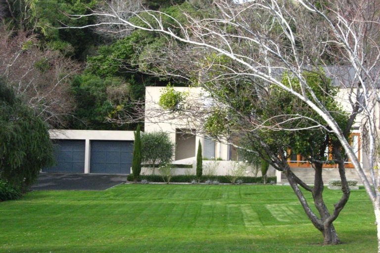 Photo of property in 24 Howard Street, Macandrew Bay, Dunedin, 9014