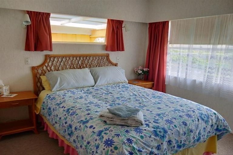 Photo of property in 84 Beach Road, Pahurehure, Papakura, 2113